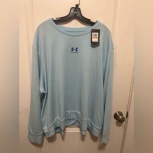 SALE Beautiful light blue UnderArmour 3X ladies long sleeve loose cut shirt